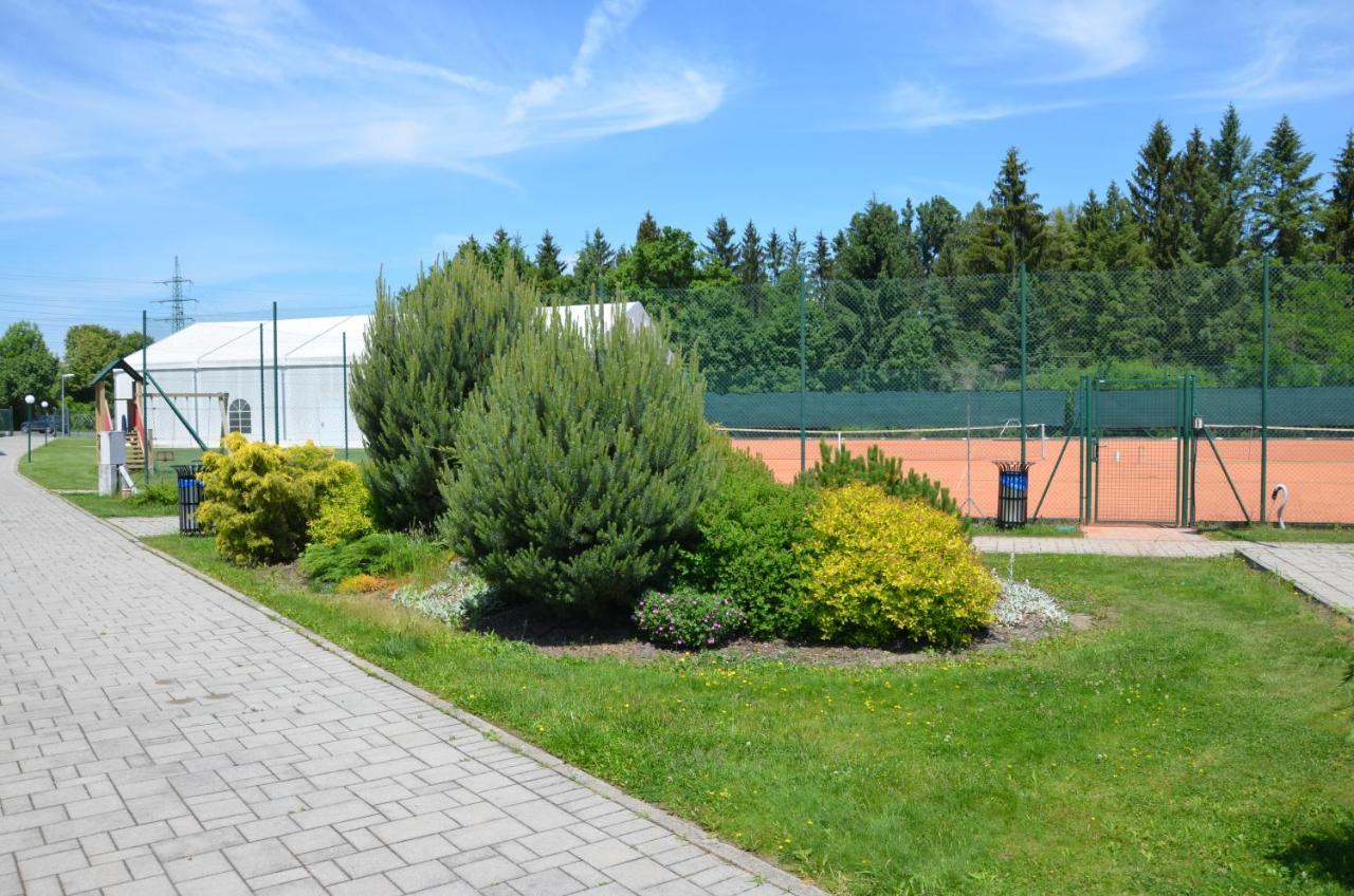Penzion Rocket Club Lučenec Exteriér fotografie